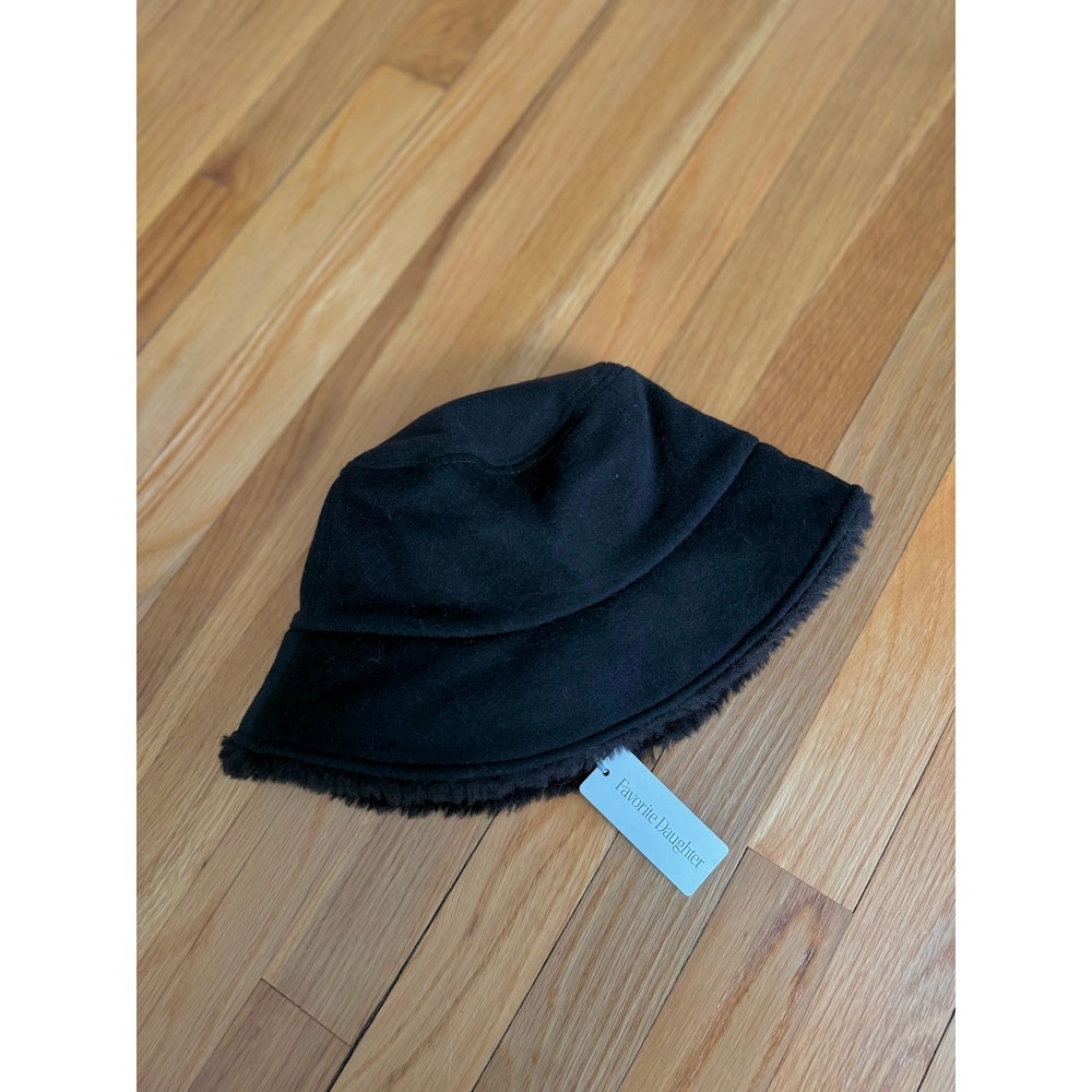 NWT Favorite Daughter Bucket Hat – Black